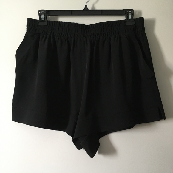 RAEY Black 100% Silk Elasticized Waist Shorts XL Pockets! - Picture 2 of 5